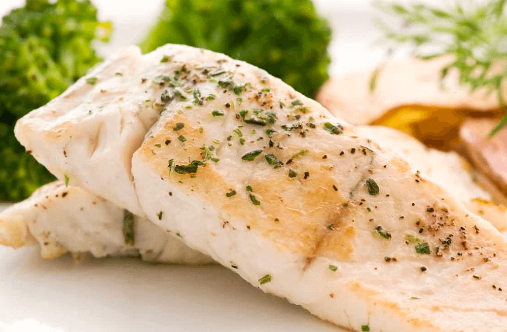 Robalo al limón en salsa de vino Blanco