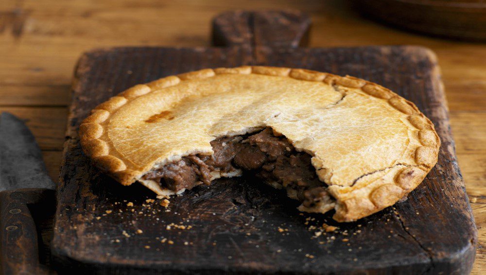 english-steak-and-ale-pie-528830