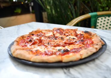 Disfruta de las mejores pizzas italianas en AURA