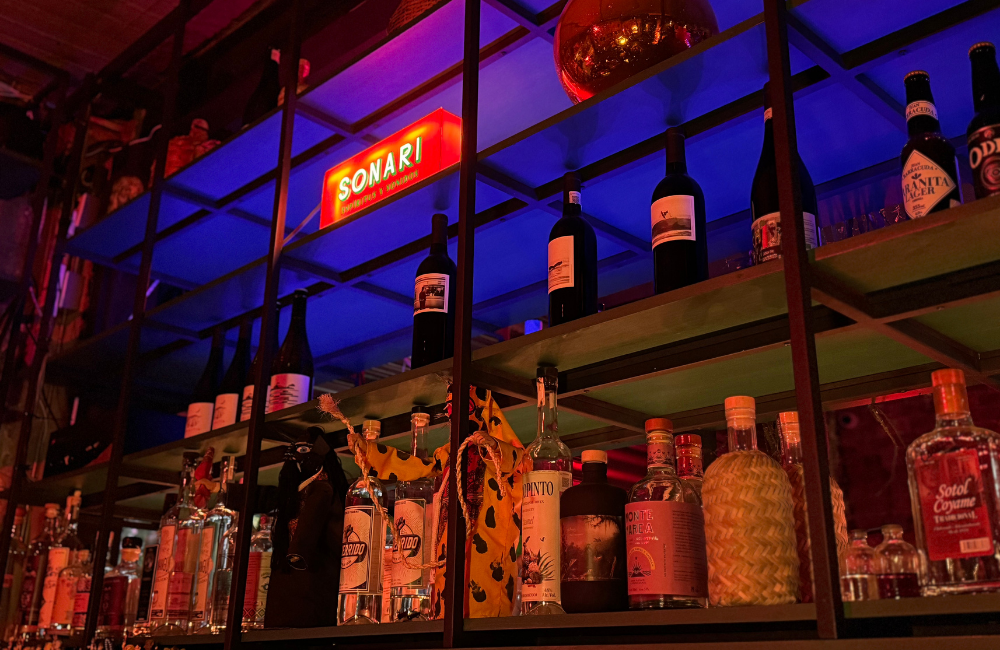 Sonari: café, tragos y música que se esuchan y se sienten...