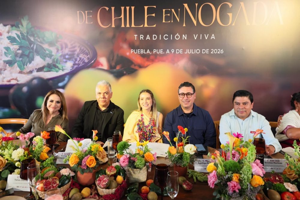 Chile en nogada: dónde la tradición de Puebla cobra vida en cada temporada.